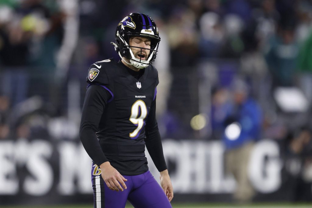 December 1, 2024: Baltimore Ravens kicker Justin Tucker 9 reacts after missing a field goal in the fourth quarter of a game against the Philadelphia Eagles at M&T Bank Stadium in Baltimore, MD. Philadelphia won 24-19. Photo/ Mike Buscher / Cal Media Baltimore USA - ZUMAc04_ 20241201_zma_c04_464 Copyright: xMikexBuscher/CalxSportxMediax