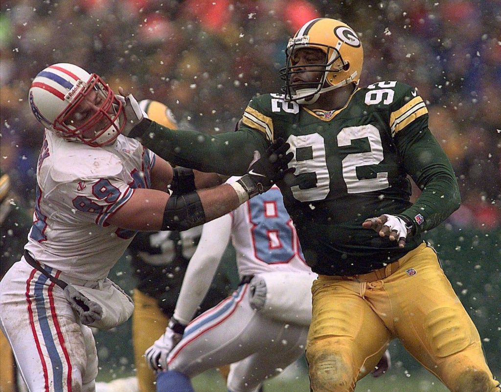 Syndication: PackersNews Green Bay Packers defensive end Reggie White in a game against the Tennessee Oilers on Dec. 20, 1998, at Lambeau Field. , EDITORIAL USE ONLY PUBLICATIONxINxGERxSUIxAUTxONLY Copyright: xSarahxKloepping/USAxTODAYxNETWORK-Wisconsinx 20593172