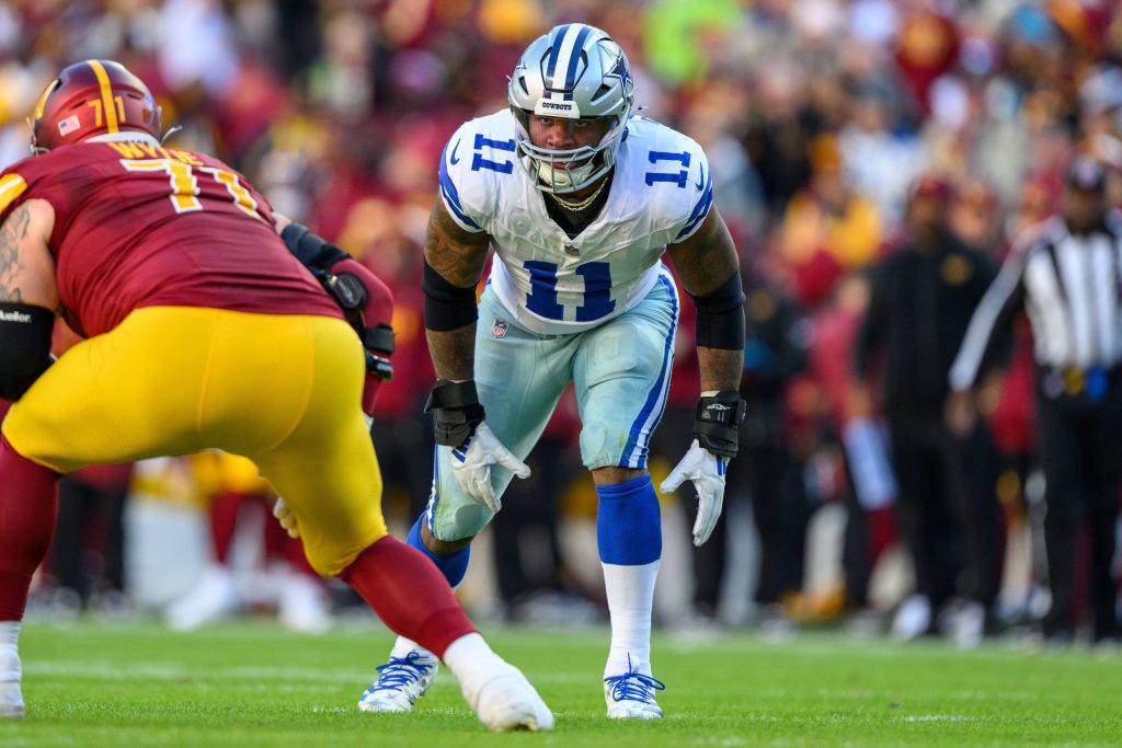 November 24th 2024: Dallas Cowboys Edge Rusher Micah Parsons 11 moves into position during the NFL, American Football Herren, USA game between the Dallas Cowboys and the Washington Commanders in Landover, MD. /CSM - ZUMAc04_ 20241124_zma_c04_410 Copyright: xReggiexHildredx