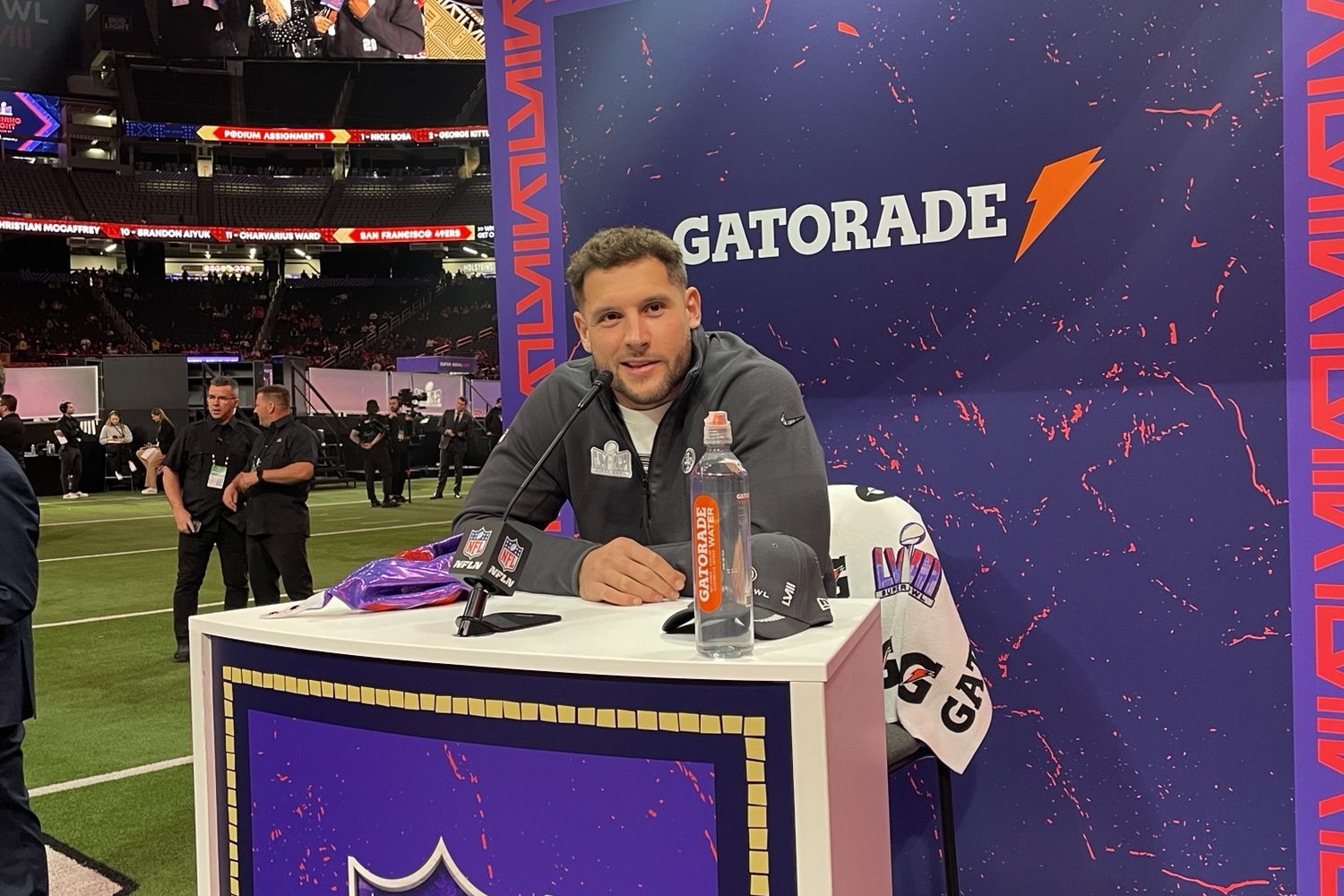Nick Bosa bei der Super Bowl LVIII Opening Night