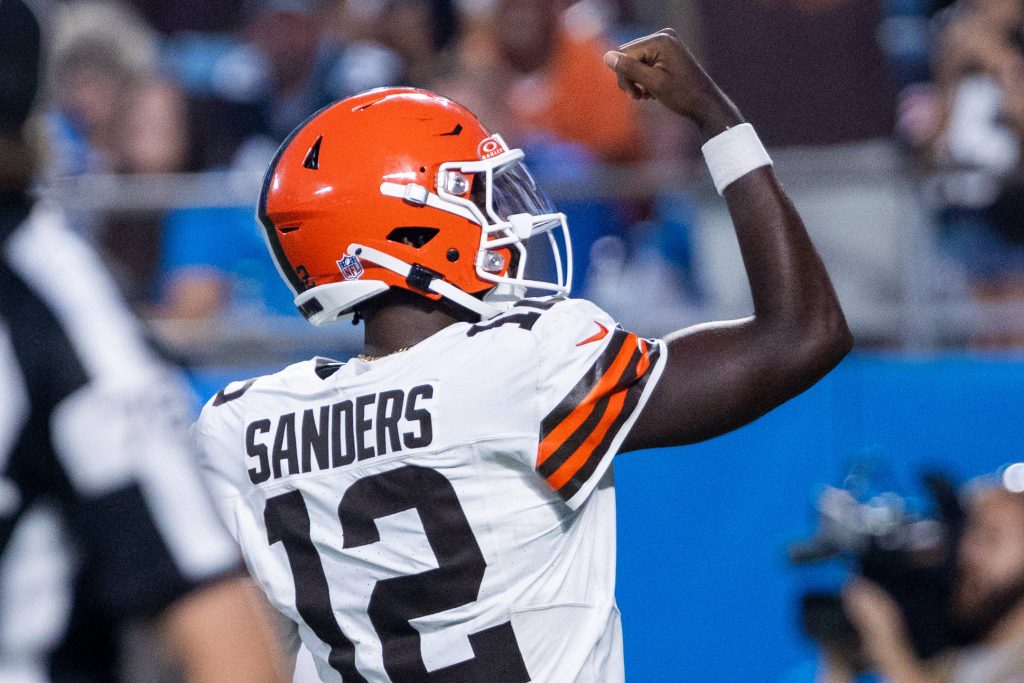 August 8, 2025: Cleveland Browns quarterback Shedeur Sanders 12 celebrates after a touchdown in the second quarter against the Carolina Panthers in the NFL, American Football Herren, USA matchup in Charlotte, NC. /CSM Charlotte United States - ZUMAc04_ 20250808_zma_c04_067 Copyright: xScottxKinserx