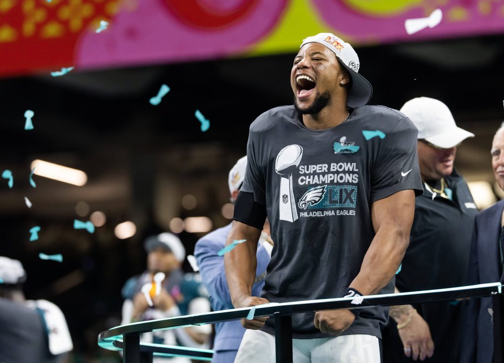 Saquon Barkley von den Philadelphia Eagles – der neue Nr. 1 Spieler der NFL Top 100 nach einer historischen Rekordsaison mit Super-Bowl-Triumph.