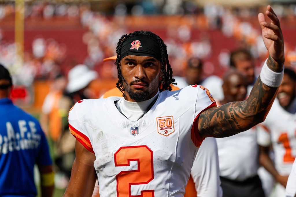 Emeka Egbuka #2 (Tampa Bay Buccaneers) nach dem Sieg gegen die New York Jets