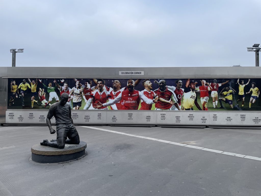Statue Thierry Henry - Emirates Stadium Arsenal FC