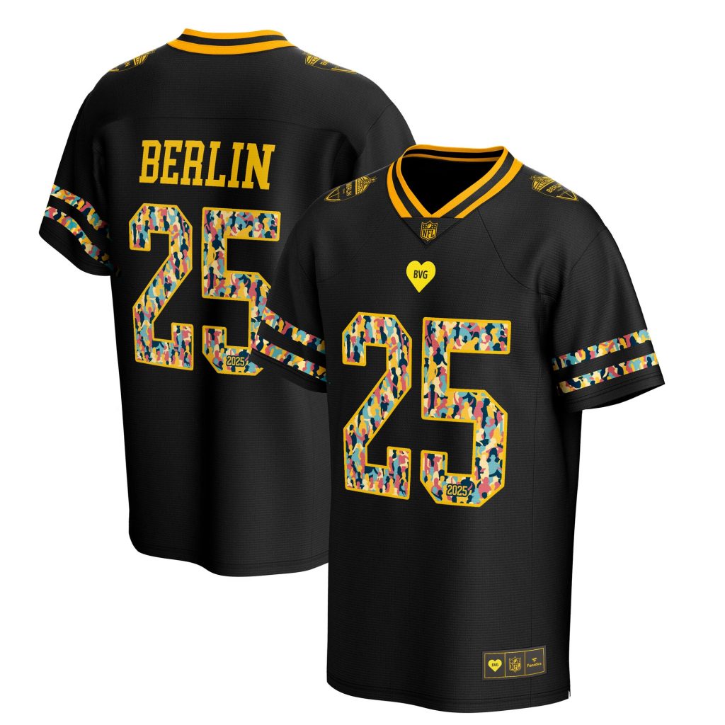 Produktfoto des offiziellen NFL Berlin Game Fan-Trikots mit BVG-Design, präsentiert von NFL, Fanatics und BVG.