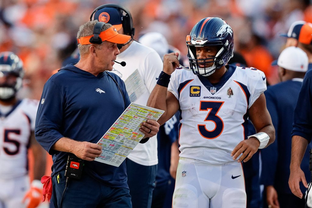 Sean Payton (links) und Russell Wilson (rechts) in der Saison 2023 bei den Denver Broncos