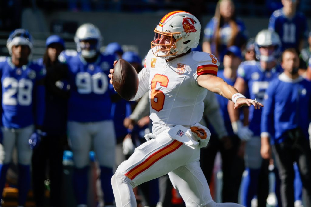 Baker Mayfield #6 (Tampa Bay Buccaneers) zeigte in NFL Week 5 erneut eine herausragende Leistung.