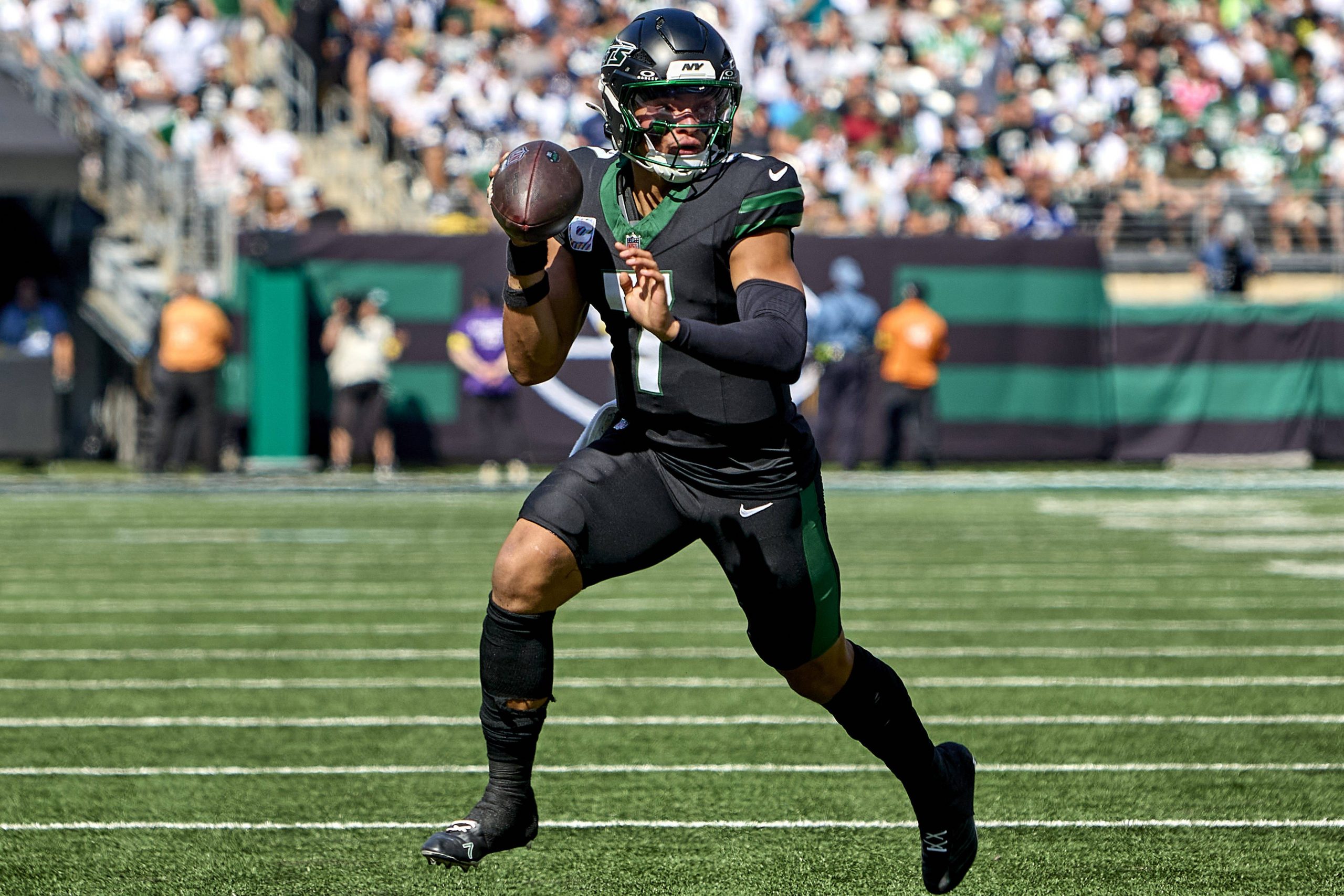Justin Fields #7 (New York Jets) – Kann er seinen ersten Sieg in NFL Week 6 im Trikot der Jets in London feiern?