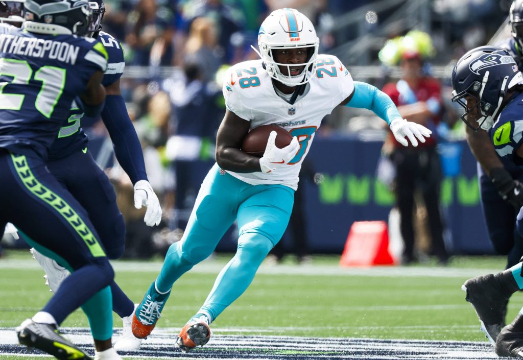 Kann De’Von Achane #28 (Miami Dolphins) in NFL Week 11 auch das Publikum in Madrid begeistern?