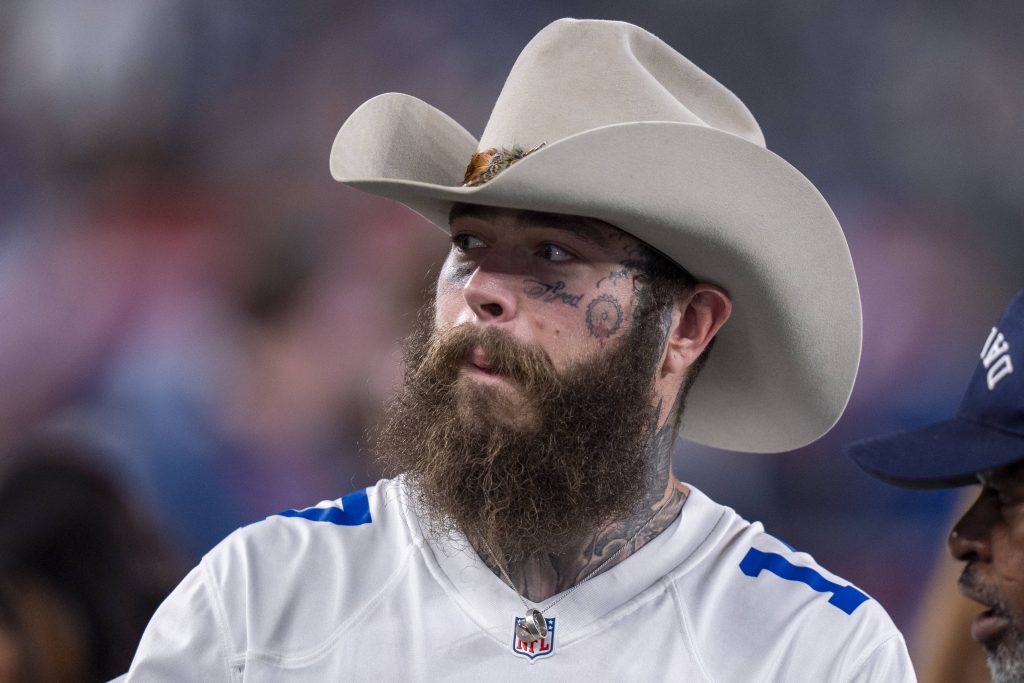 Post Malone performt die NFL Thanksgiving Halftime Show 2025 beim Heimspiel der Dallas Cowboys
