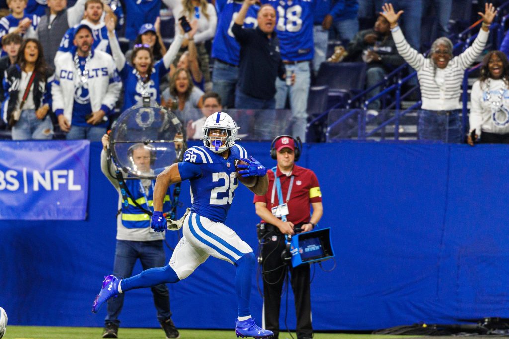 Jonathan Taylor (Indianapolis Colts) bereitet sich auf das Berlin Game in NFL Week 10 vor – der Star-Runningback will gegen die Falcons im Olympiastadion erneut Geschichte schreiben.