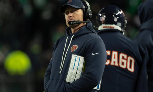 Chicago feiert – „Shirtless“ Ben Johnson beschert kostenlose Hot Dogs