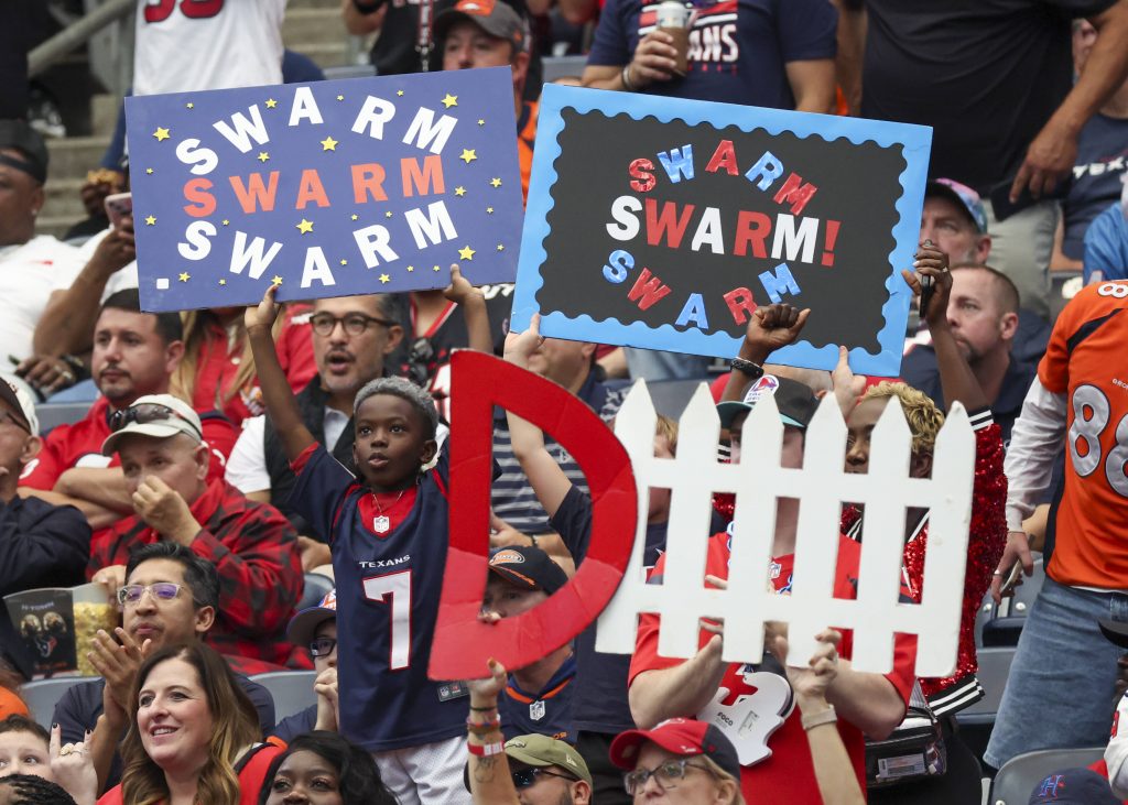 NFL-Fans setzen Zeichen: Defensive Dominanz rückt in der Saison 2025 wieder stärker in den Fokus.