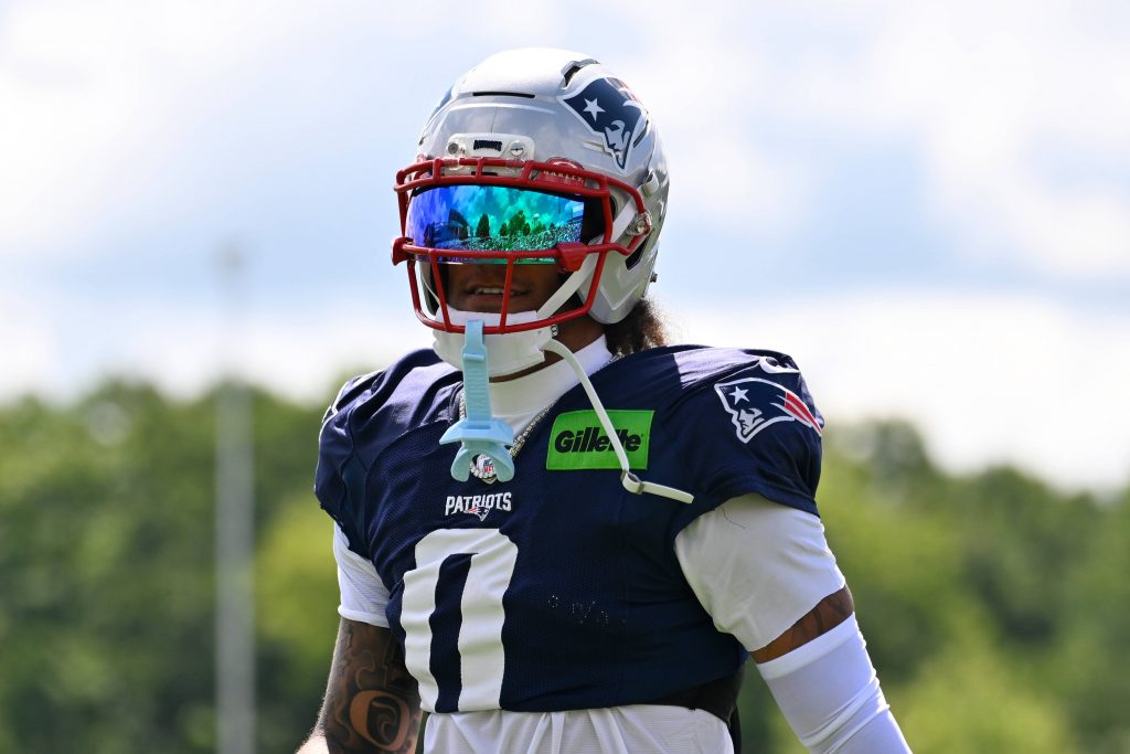 Cornerback Superstar Christian Gonzalez wartet weiterhin auf seinen Megadeal mit den New England Patriots