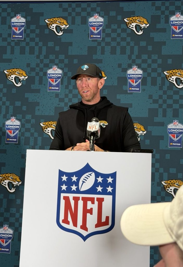 img 3518 edited Jaguars 19, Eagles 17: Mein Reisebericht vom NFL London Game 2026 in Tottenham – mit Old Trafford, Eagles-Fans und den Pressekonferenz-Statements.
